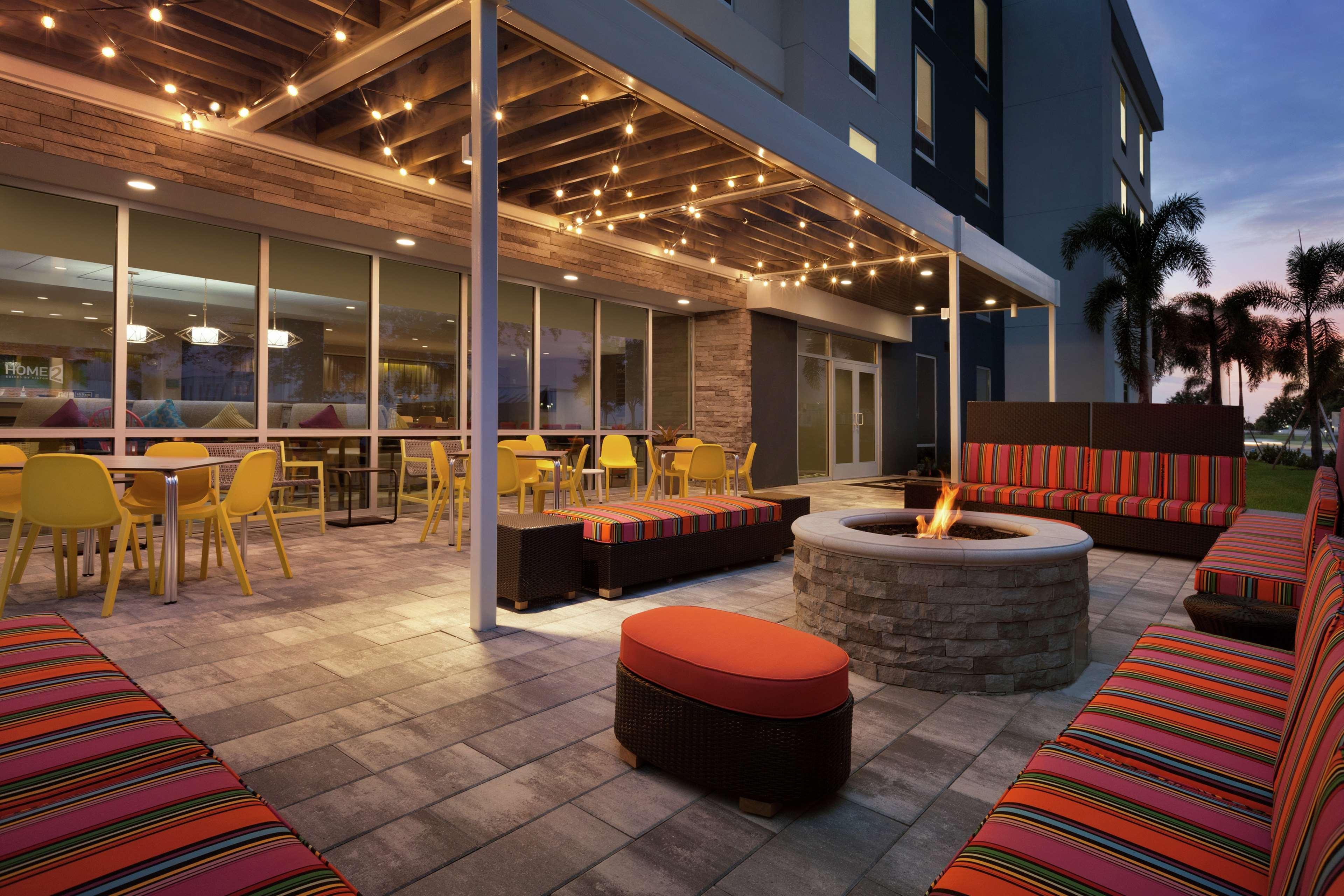 Home2 Suites By Hilton Sarasota Bradenton Airport Exterior foto